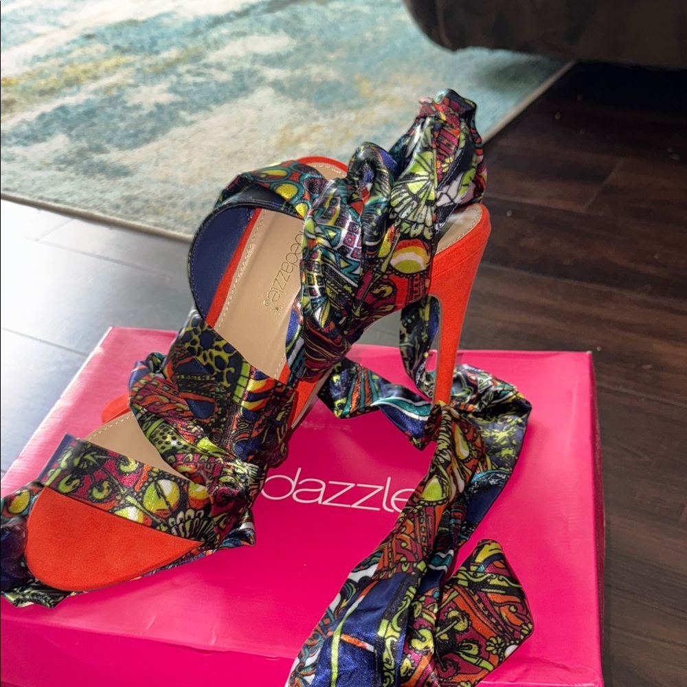 Just fab Vibrant Patterned Heels - Picture 3 of 4
